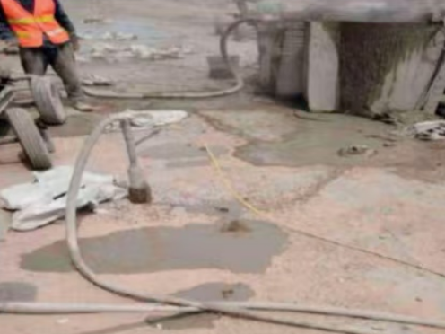 吴兴水泥混凝土路面板底注浆技术 路面脱空注浆整治方案